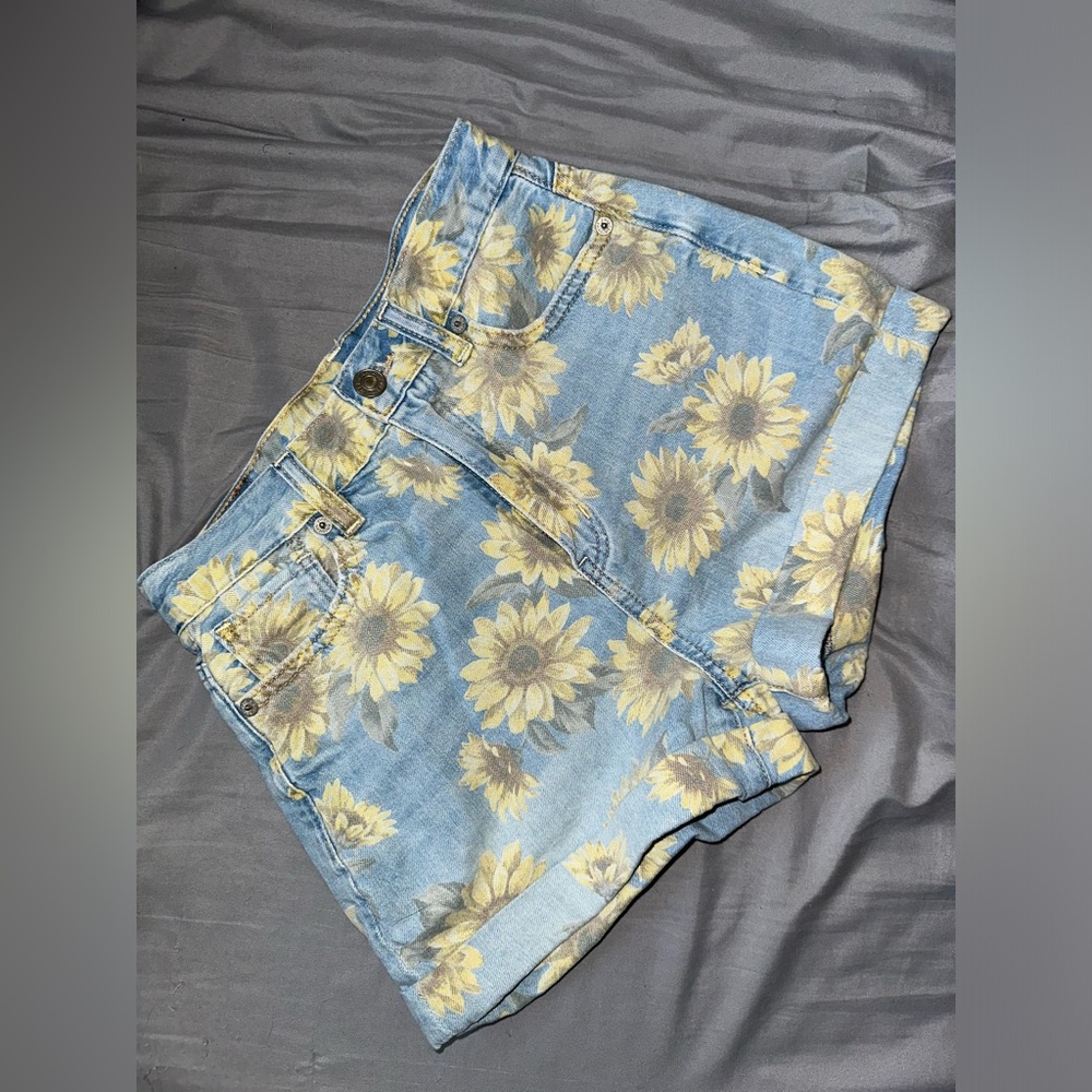 American Eagle Outfitters Sunflower Shorts